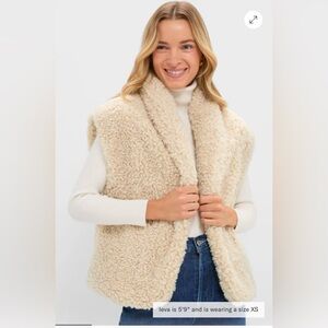 Oversized Sherpa vest LARGE